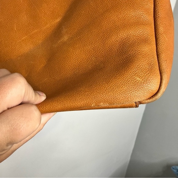 Mark & Graham honey leather bag large shoulder bag - Picture 8 of 16